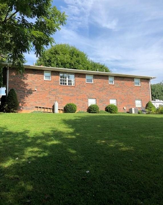 2nd image of 190 Eastern Star Rd