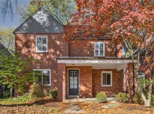 130 Yorkshire Dr, Pittsburgh, PA 15208