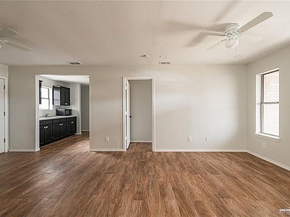 4th image of 707 Gabriella Ave