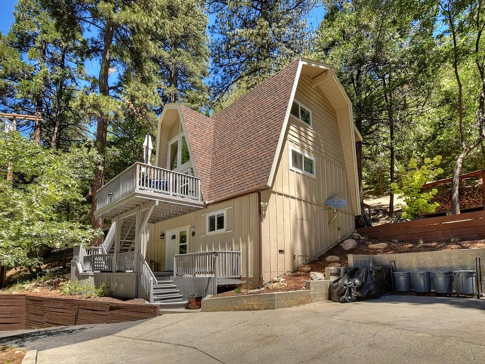 1st image of 434 Club House Dr