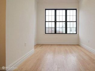136 Grove St #3, Brooklyn, NY 11221