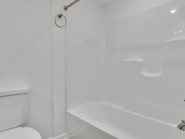 518 N Pearl St — Photo 9