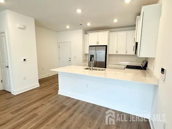 29210 Radford Ct, Monroe Township, NJ 08831