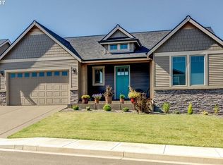 745 E Lincoln St, Carlton, OR