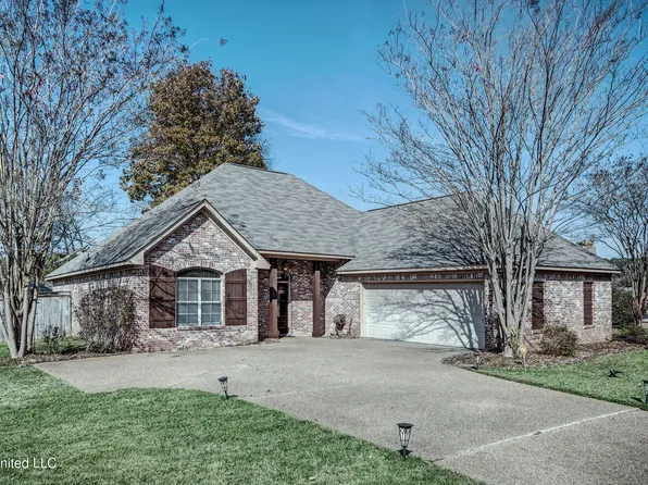 243 E Pinebrook Dr, Brandon, MS 39047