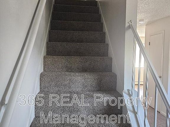5th image of 706 37th Ave Unit 3