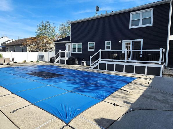 1066 Driftwood Avenue, Manahawkin, NJ 08050