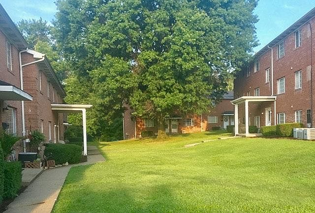 Hollingsworth exterior