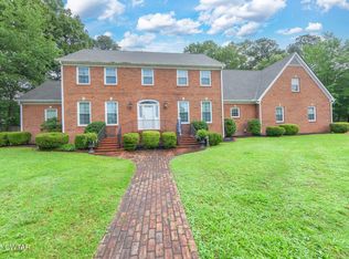 132 Wildwood Ln, Jackson, TN 38301