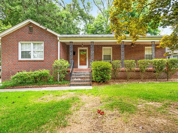 304 Gracemont Dr, Greenwood, SC 29649