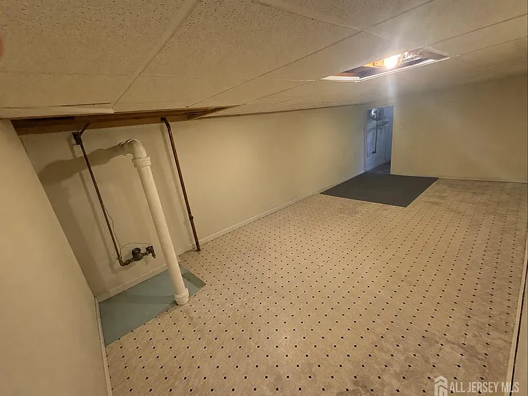 89 Oak Ln — Photo 14