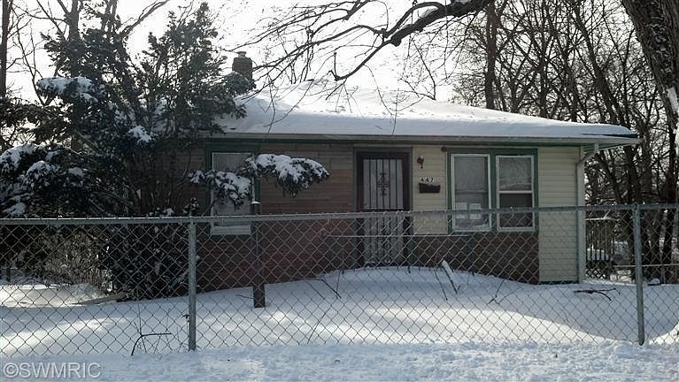 1st image of 447 Parkway Dr