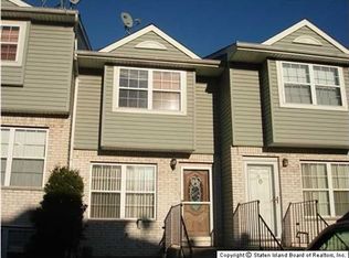 37 Studio Ln, Staten Island, NY 10304