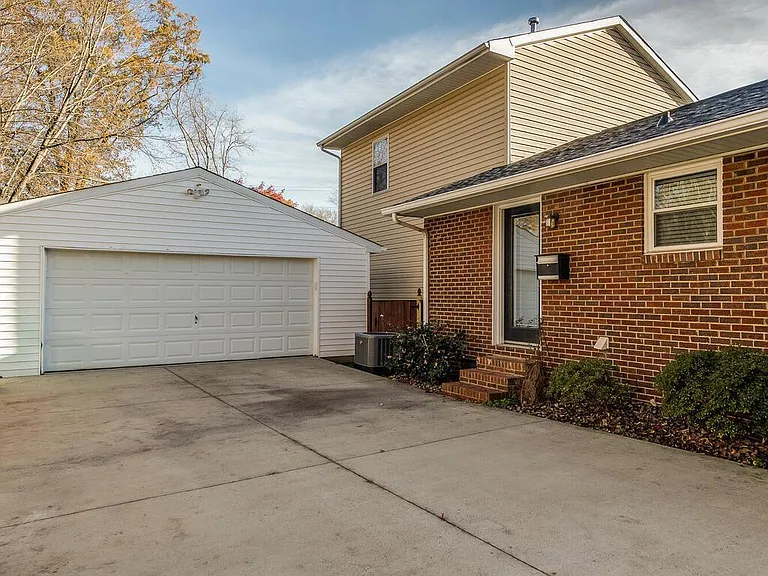 4331 Applegate Rd — Photo 27