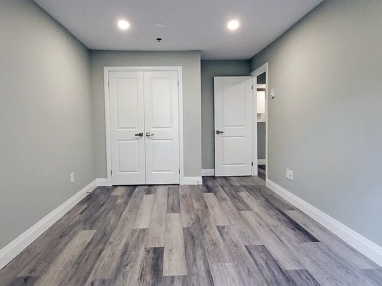575 Lake St — Photo 9