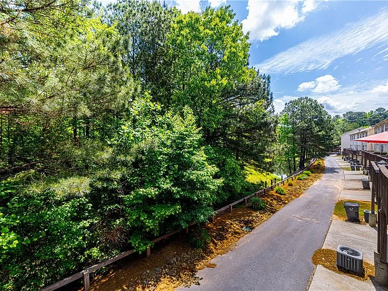 2657 Cedar Dr — Photo 31