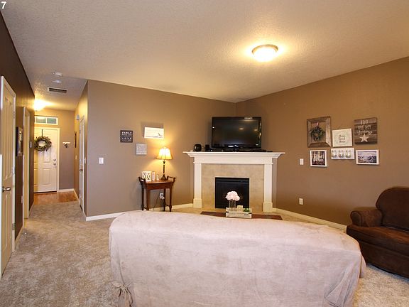 3rd image of 4510 SE Satinwood St