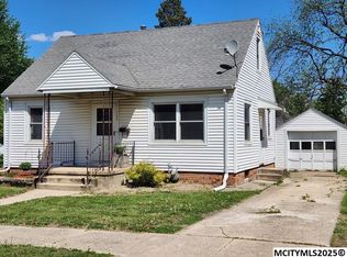 722 3rd St SW, Mason City, IA 50401