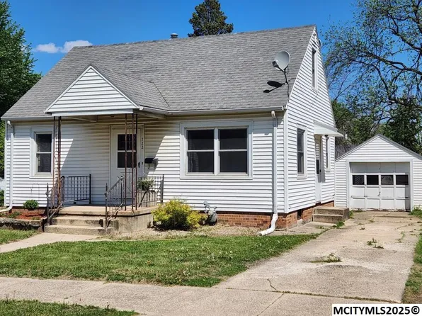 722 3rd St SW, Mason City, IA 50401