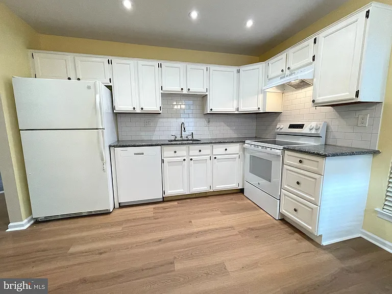 269 Wood Stream Ct — Photo 24