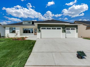 10516 W Graber Cir, Wichita, KS 67215