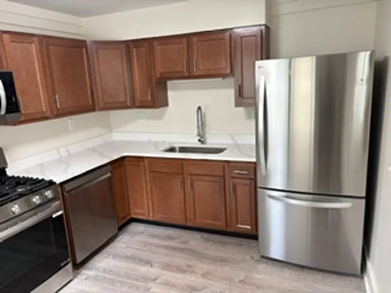 300 Northwestern Pkwy — Photo 11