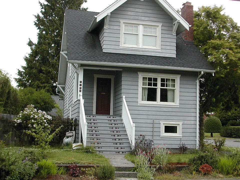 from 39th Ave SW