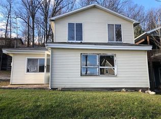4012 Hunt Rd, Lapeer, MI 48446