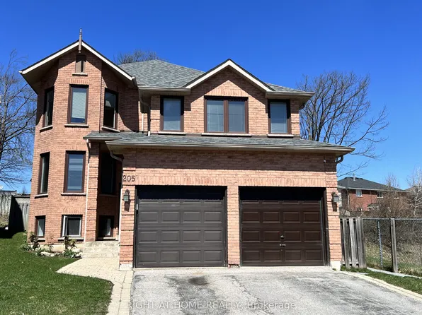 205 Cardinal St, Barrie, ON L4M 6G8