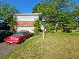23 Duke Dr, New Hyde Park, NY 11040