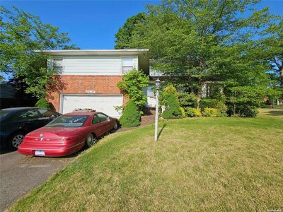 23 Duke Drive, New Hyde Park, NY, 11040