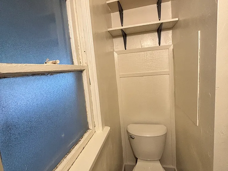 890 Lakeview Ave — Photo 12