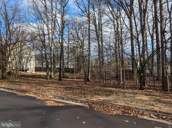 7207 Kyles Lndg, Springfield, VA 22150