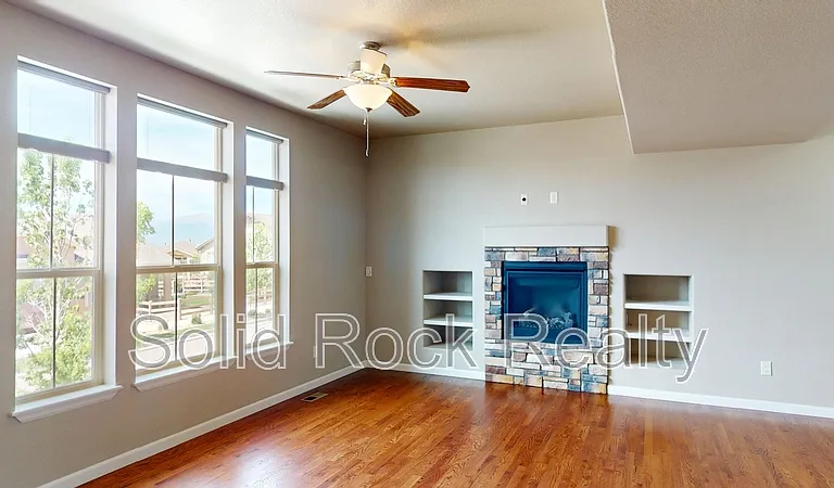 6404 Cubbage Dr — Photo 8