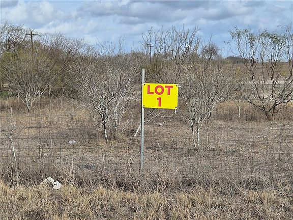 2nd image of 1 2180 County Rd E