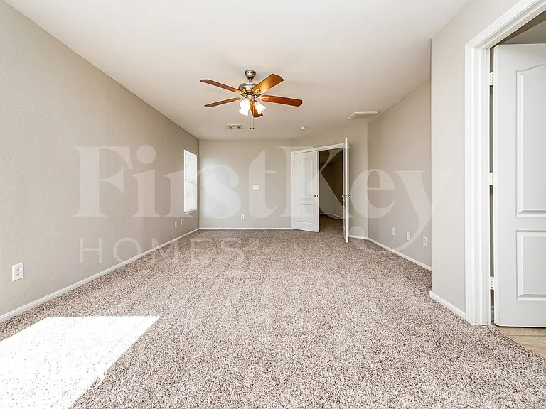 4913 Cherokee Run Ct — Photo 12