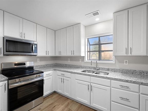 4th image of 3009 Kentwood St