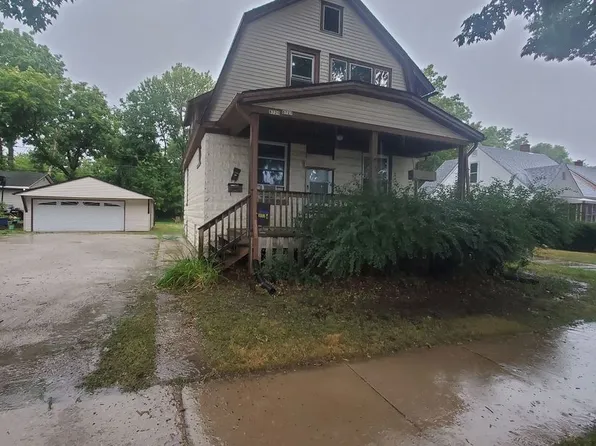 8727-8729 W Maple St. (Duplex), 8727-8729 W Maple St, Milwaukee, WI 53214