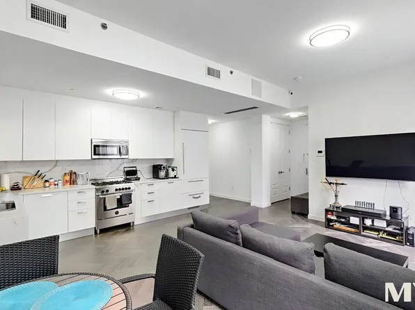 1414 West 4th Street image 1 of 13