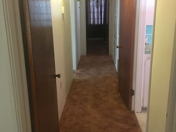 4th image of 168 N Phoenix Ave
