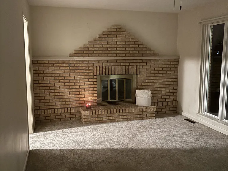17313 Lorenz Ave — Photo 9