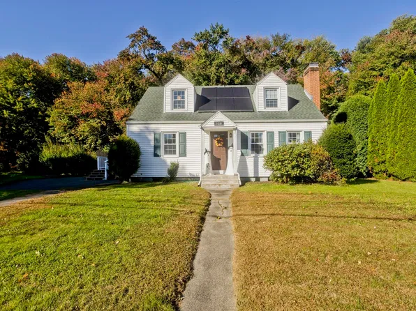 119 Florida Dr, Agawam, MA 01001