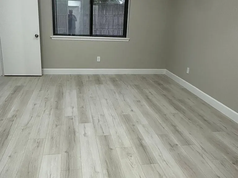 2415 Amber Hill Ln — Photo 14