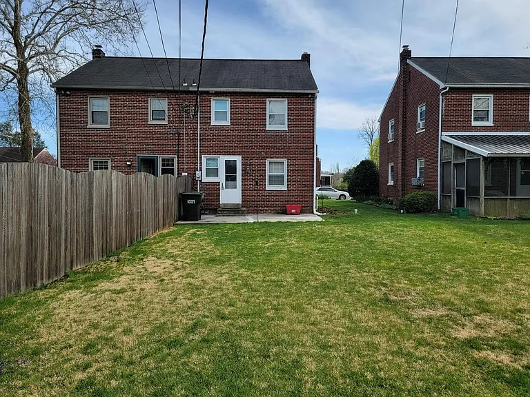 907 Green Ter — Photo 22