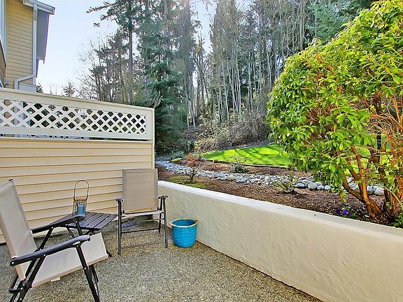 3rd image of 5321 164th Ave SE