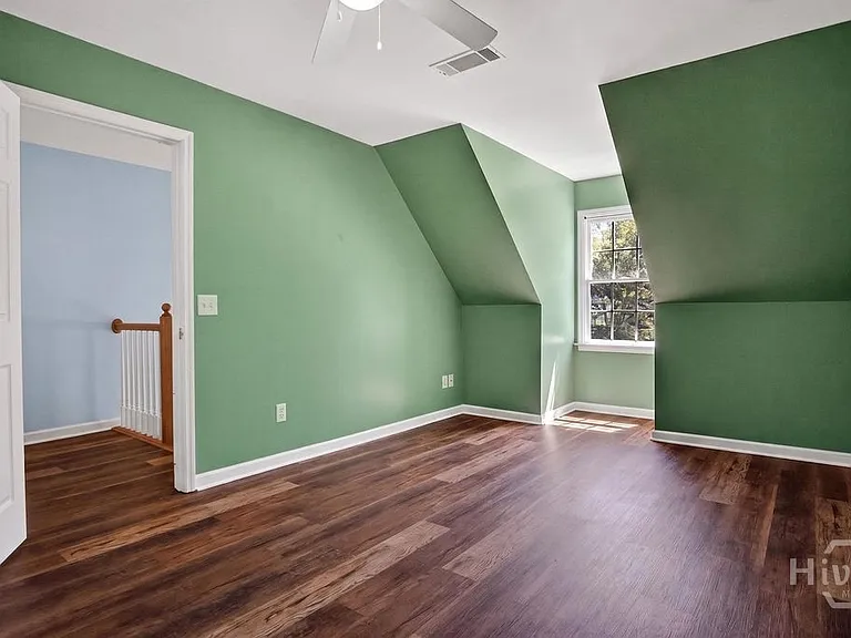 354 E Creek Bnd — Photo 32