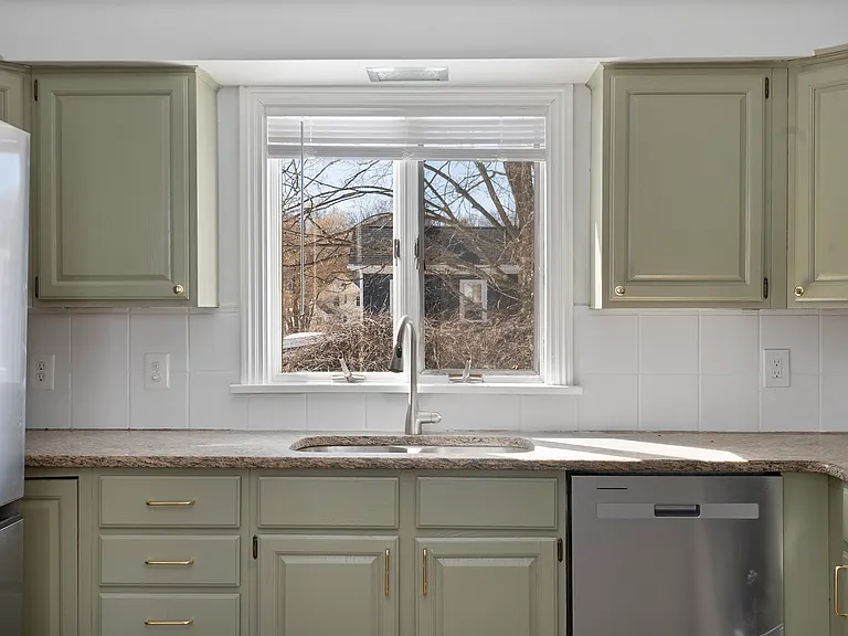 6 Prospect St #1 — Photo 3