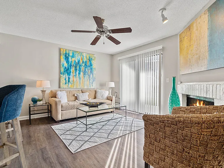 Ashley River Apartments — Photo 16
