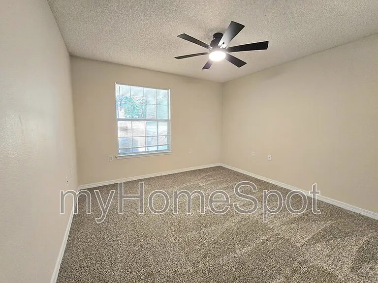 9580 Cobblebrook Dr — Photo 9