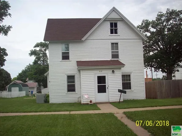215 2nd Ave SE, Le Mars, IA 51031